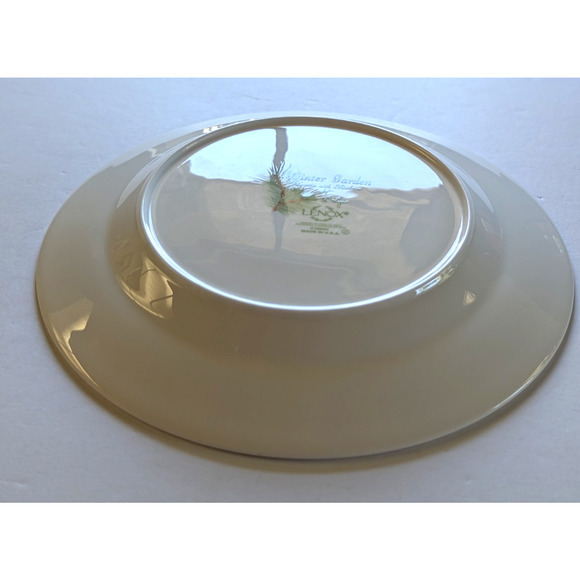 LENOX Winter Garden Poinsettia w/ Mistletoe Laurie Le Luyer 2 Dinner Plates $50 - Picture 8 of 8